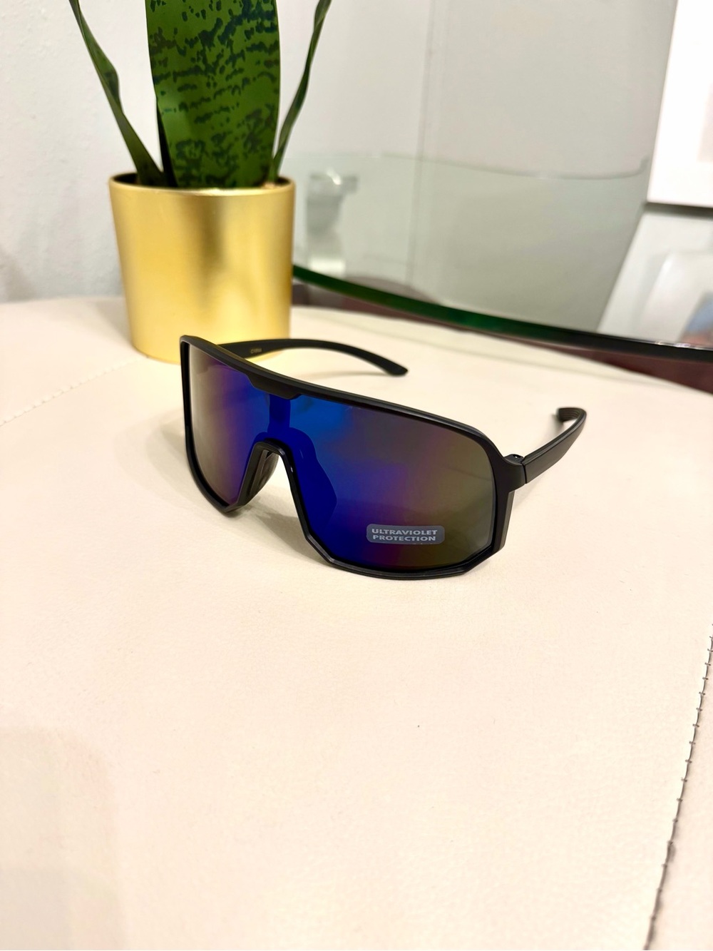 Men's Shield Sunglasses with Blue Mirrored Lenses New!🔥